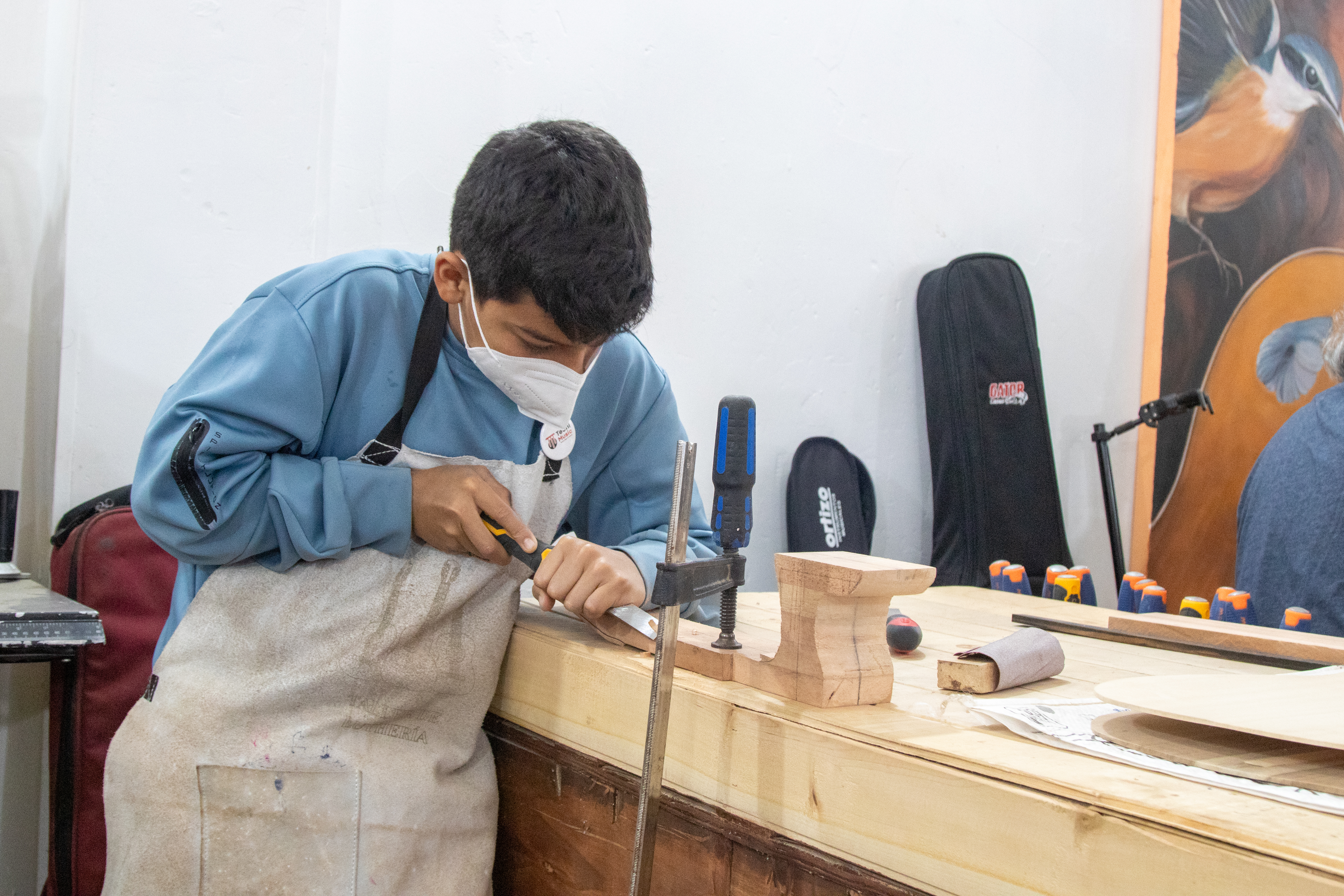 ESCUELA DE ARTES Y OFICIOS